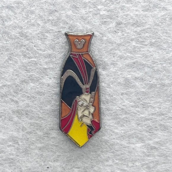 🔮‎ 5/$25 Disney Villain Neckties Aladdin Jafar Pin - Picture 1 of 2